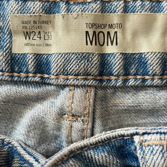Topshop Mom Jeans Ripped Distressed with Metalic Embelishment Design Light Blue - Picture 10 of 10